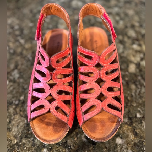 Spring Step Wedge. - Picture 2 of 5